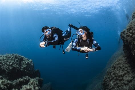 Divers That Live Underwater