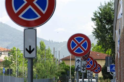 divieto di sosta segnale di prescrizione