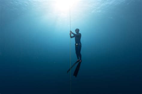 Diving Record Without Equipment