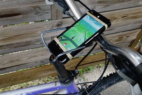 Dirt cheap DIY Smartphone Bike Mount DotMana