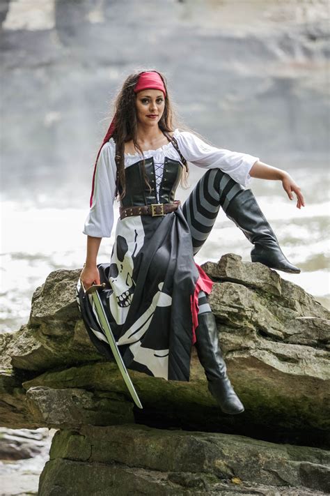 35 Ideas for Woman Pirate Costume Diy Home DIY Projects Inspiration