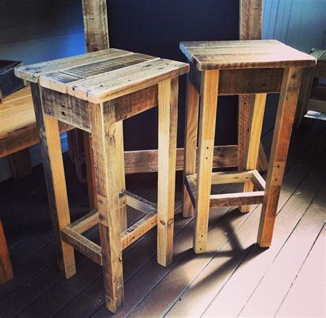 home.furnitureanddecorny.com:diy bar stools from pallets
