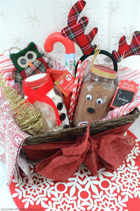 20 DIY Christmas Gift Baskets for Your Loved Ones Craftsy Hacks