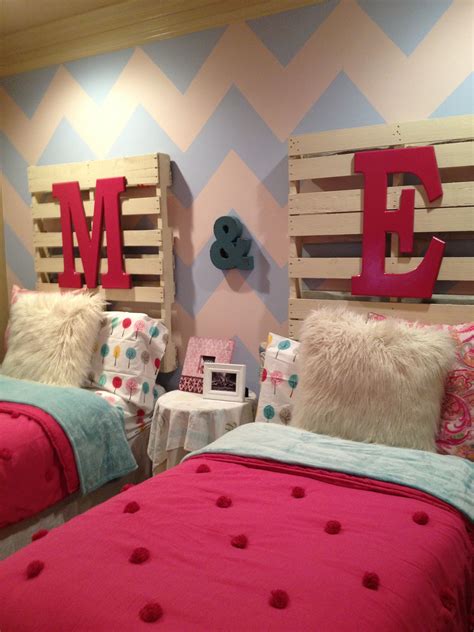 27 Impressive And Chic DIY Bedroom Decoration Ideas That