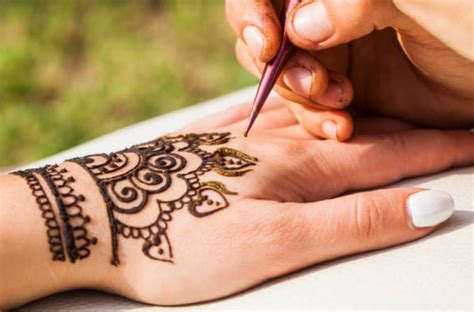 Controversial Do Tattoo Shops Do Henna Ideas