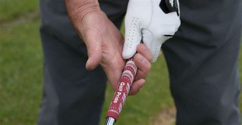 Do Any Pros Use A Baseball Grip