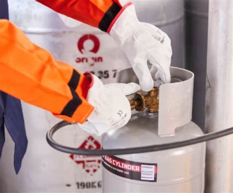 Do Bcf Refill Gas Bottles