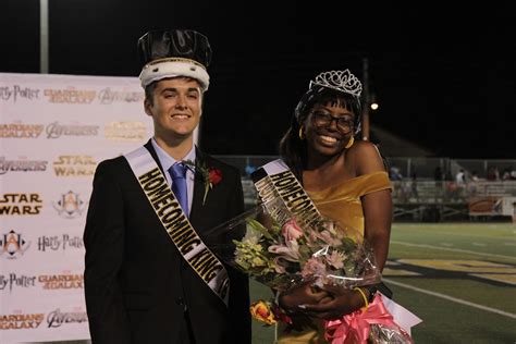 High School Sparks Debate By Replacing Queen With