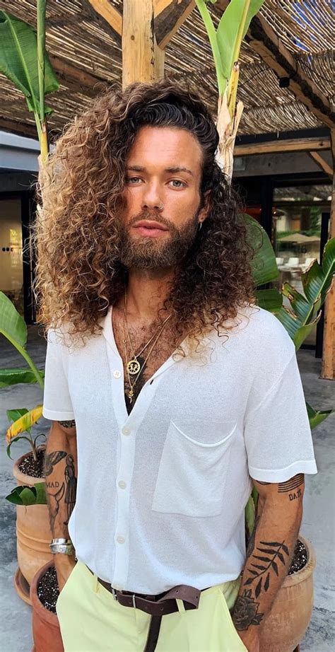 Do Guys Like Straight Or Curly Hair More 