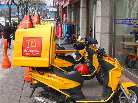 do mcdonalds deliver in the uk