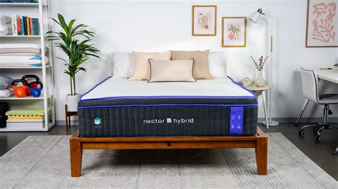 do nectar mattresses come with headboard