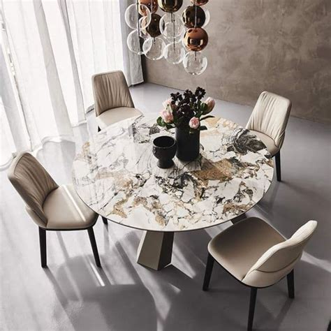 Do Round Tables Save Space