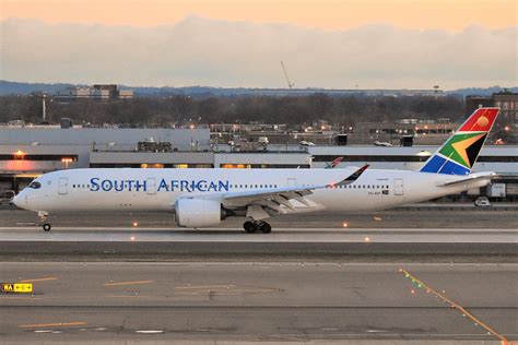 do south african airways fly from uk