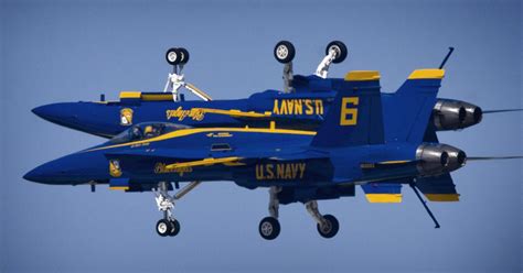 do the blue angels fly f16s