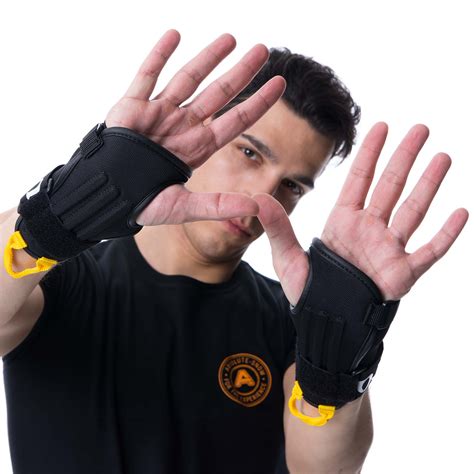 Do Wrist Guards Work For Snowboarding