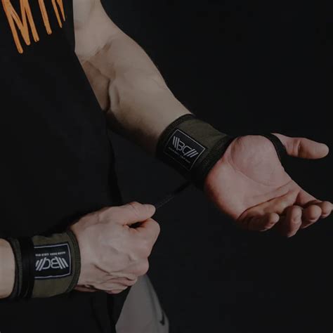 Do Wrist Wraps Help Squat