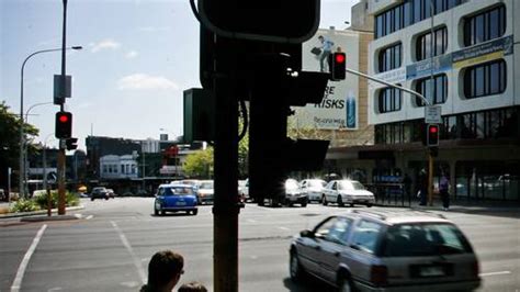 do you get demerit points for running a red light