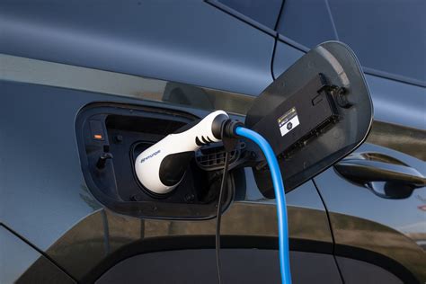 do you need to charge a hybrid battery