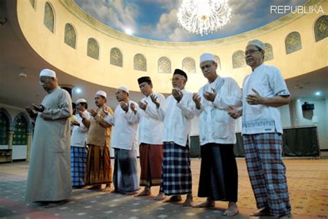 Doa Qunut Subuh, Witir, Nazilah Arab, Latin Indonesia