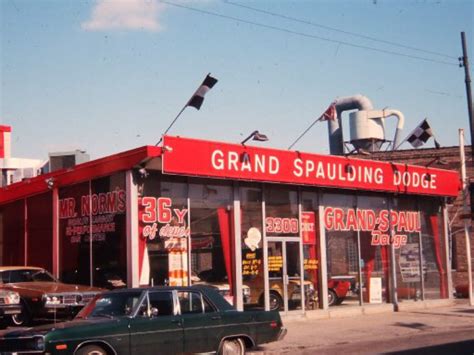 Grand Spaulding Dodge Dealership, Chicago, Illinois Car
