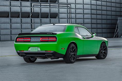 dodge challenger 2023 build and price canada
