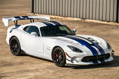 dodge viper