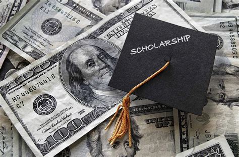 Does Scholarship Pay For College?