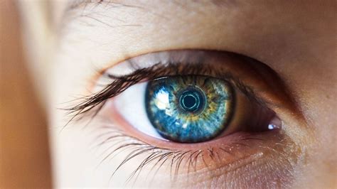 does a vitrectomy improve vision