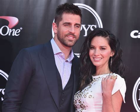 does aaron rodgers have a wife and kids
