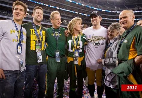 does aaron rodgers talk to his parents