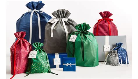 Does Amazon Christmas Wrap