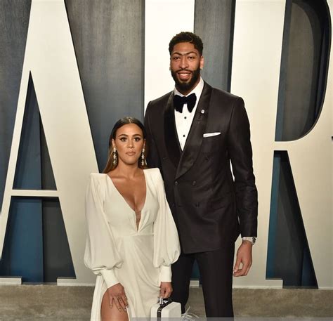 does anthony davis have a girlfriend