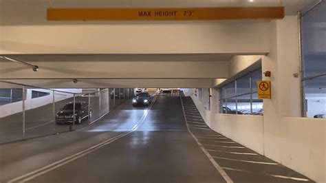 Does Aria Have Valet Parking