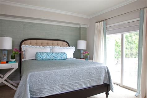 Does Benjamin Moore Carry Wallpaper