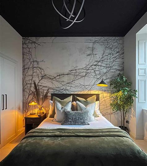 Does Black Make A Space Look Smaller