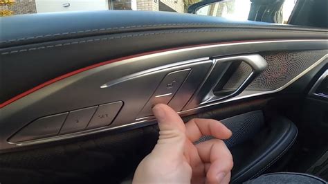 Does Bmw Automatically Lock Doors