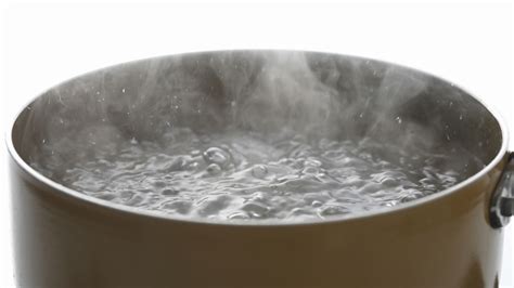 Does Boiling Clothes Remove Stains