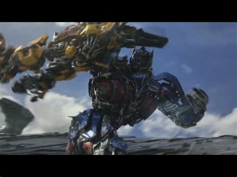 does bumblebee die in the new transformers