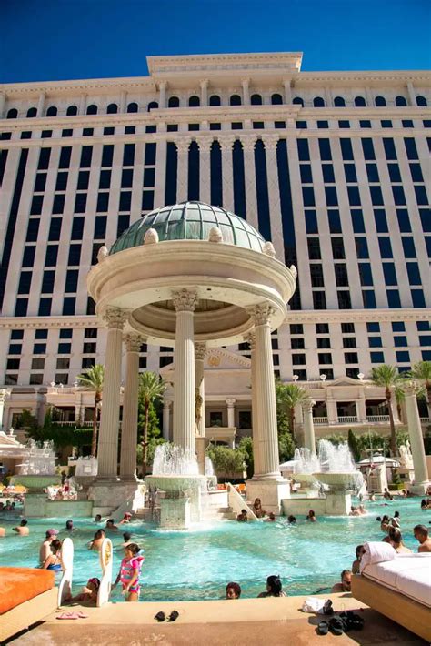 Does Caesars Have A Pool