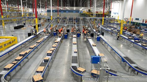 Does Chewy Have Any Stores