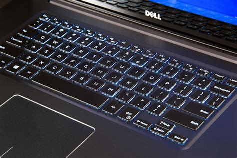 does dell inspiron 15 keyboard light up