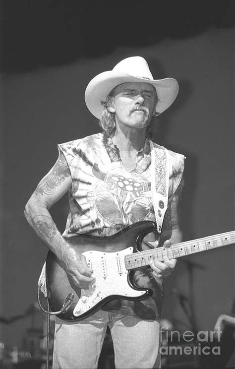 does dickey betts still perform