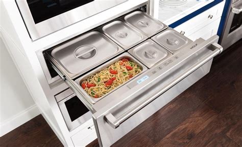 does every stove have a warming drawer
