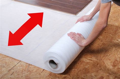 does flooring underlayment need to be taped down