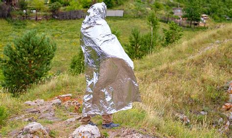 Does Foil Blanket Keep You Warm