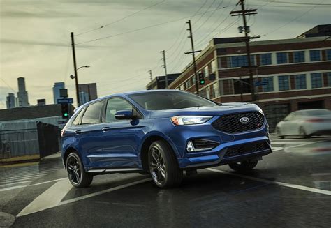 does ford edge have a hybrid model