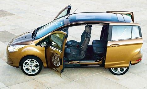 does ford galaxy have sliding doors