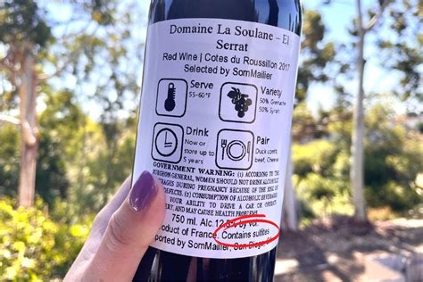 does franzia wine contain sulfites
