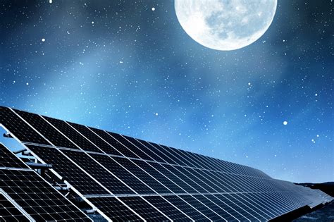 does full moonlight create any energy solar panels