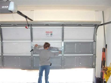 does garage door installers need bussiness lisence